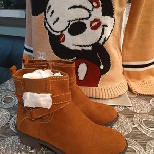 😍Beautiful Booties Arizona jean co